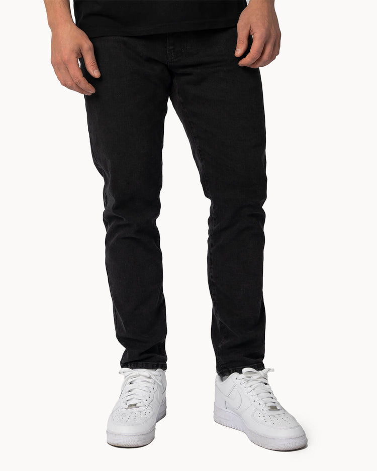 Essential Slim Fit Jeans (washed black)
