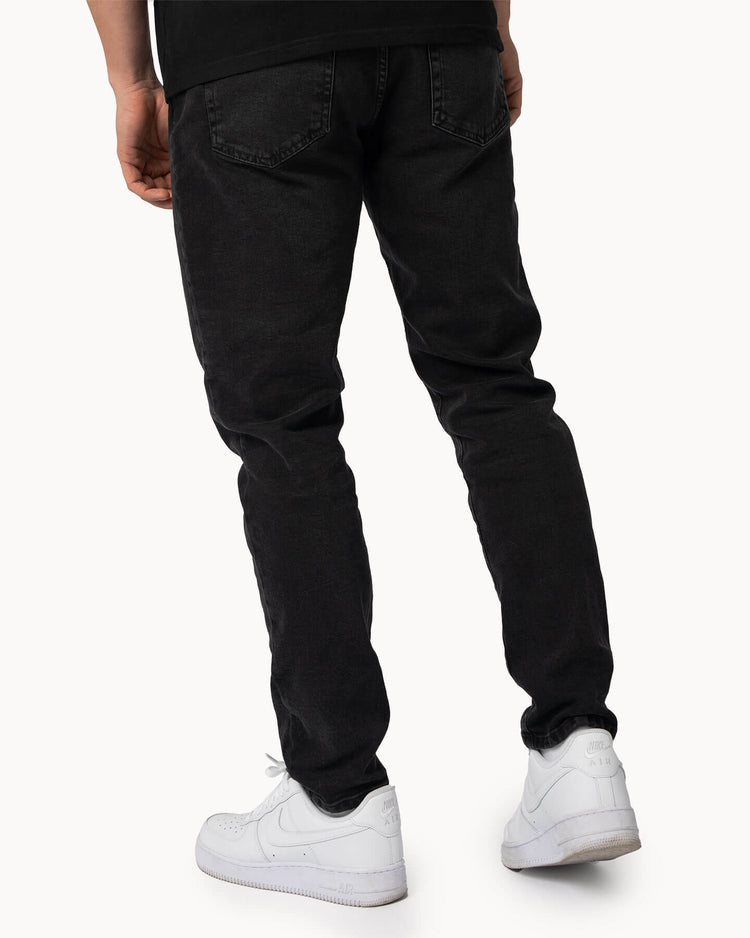 Essential Slim Fit Jeans (washed black)
