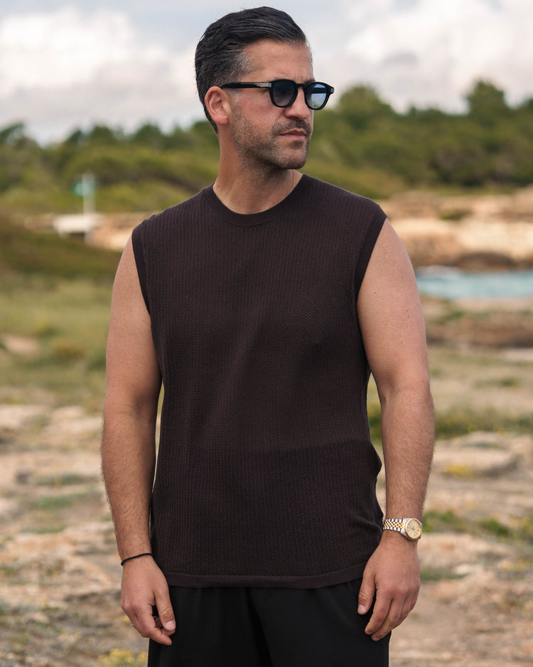Mesh Knit Sleeveless Shirt (Brown)