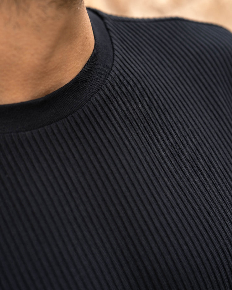 Plissee T-Shirt (Black)