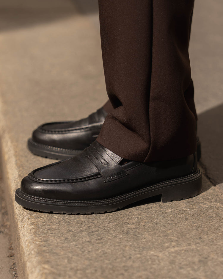 Leather Loafer (Black)