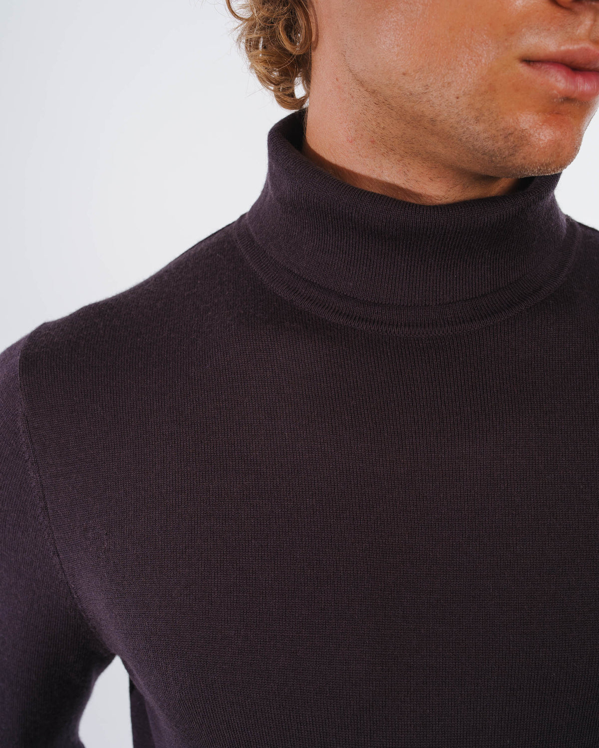 MERINO TURTLENECK