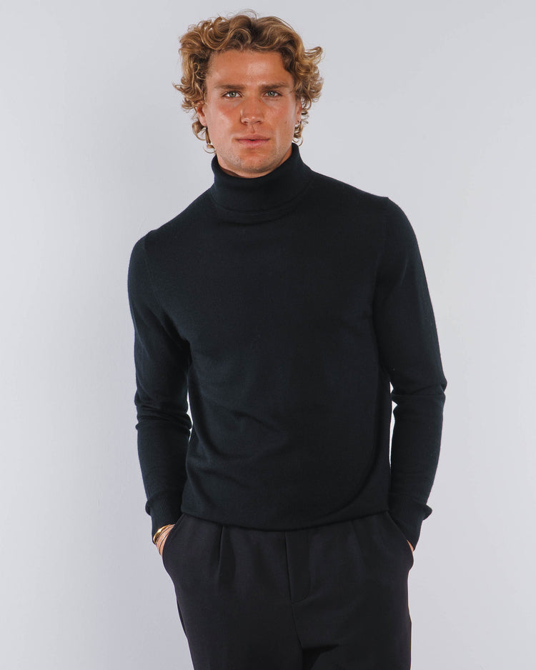 Merino Turtleneck (Black)