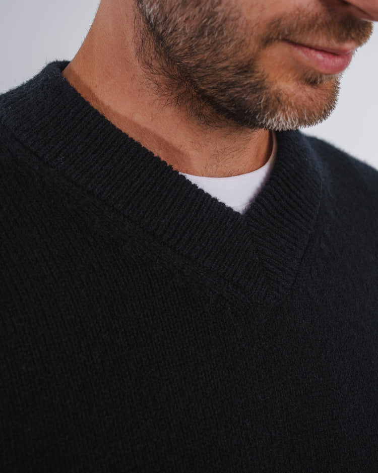 Wool Knit V-Neck (Black)