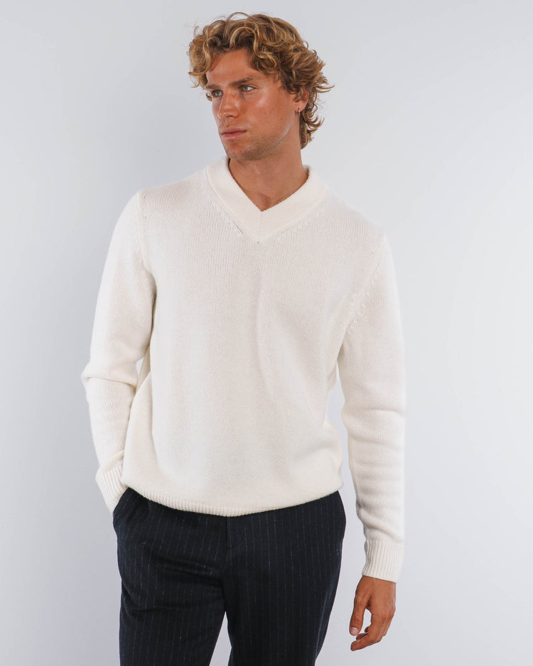 Wool Knit V-Neck (Off-white)
