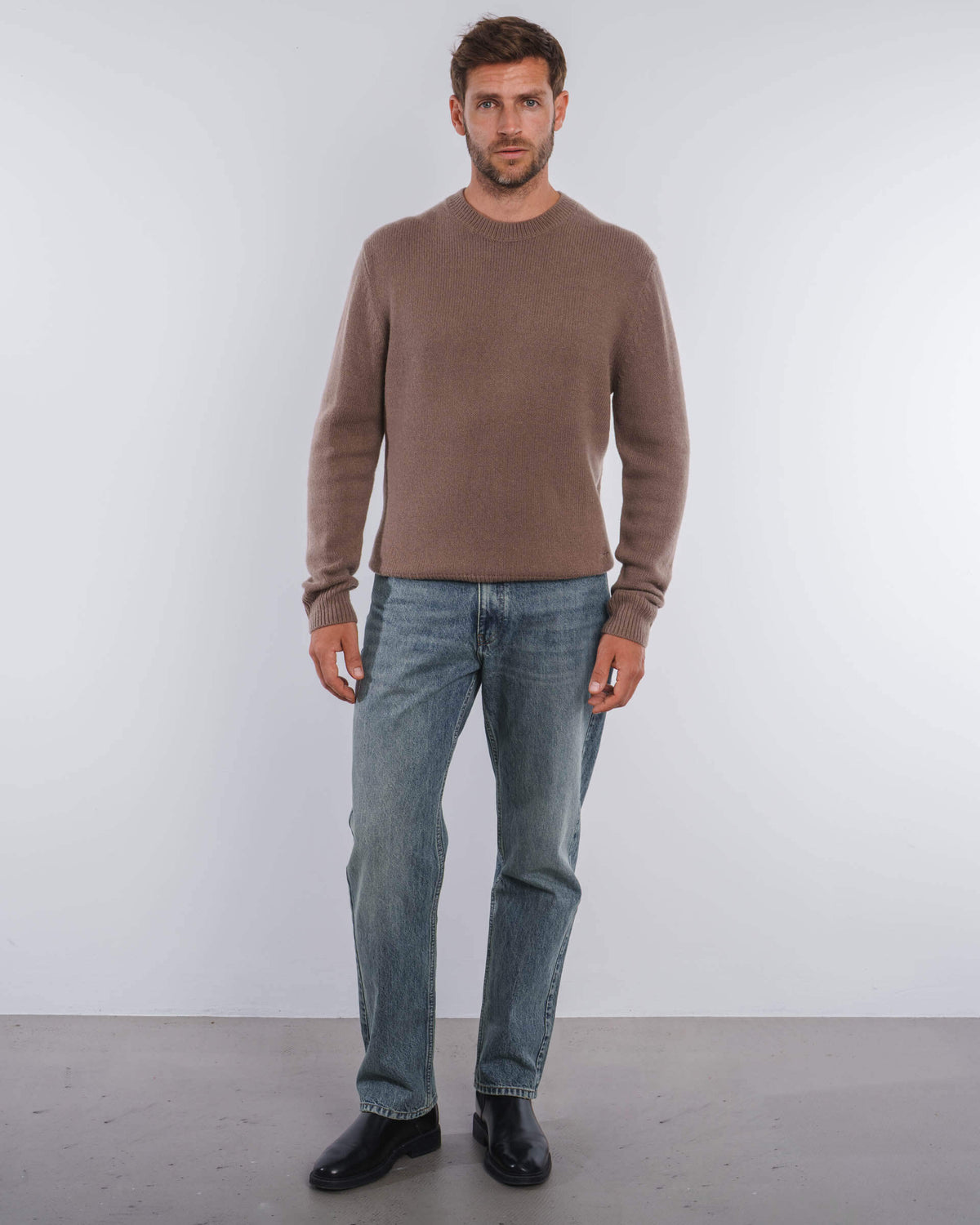 Essential Relaxed Fit Jeans