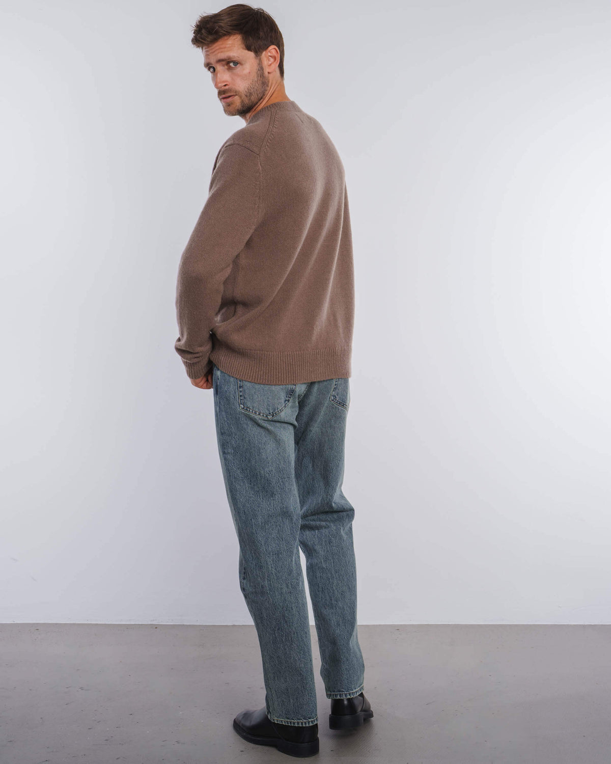 Essential Relaxed Fit Jeans